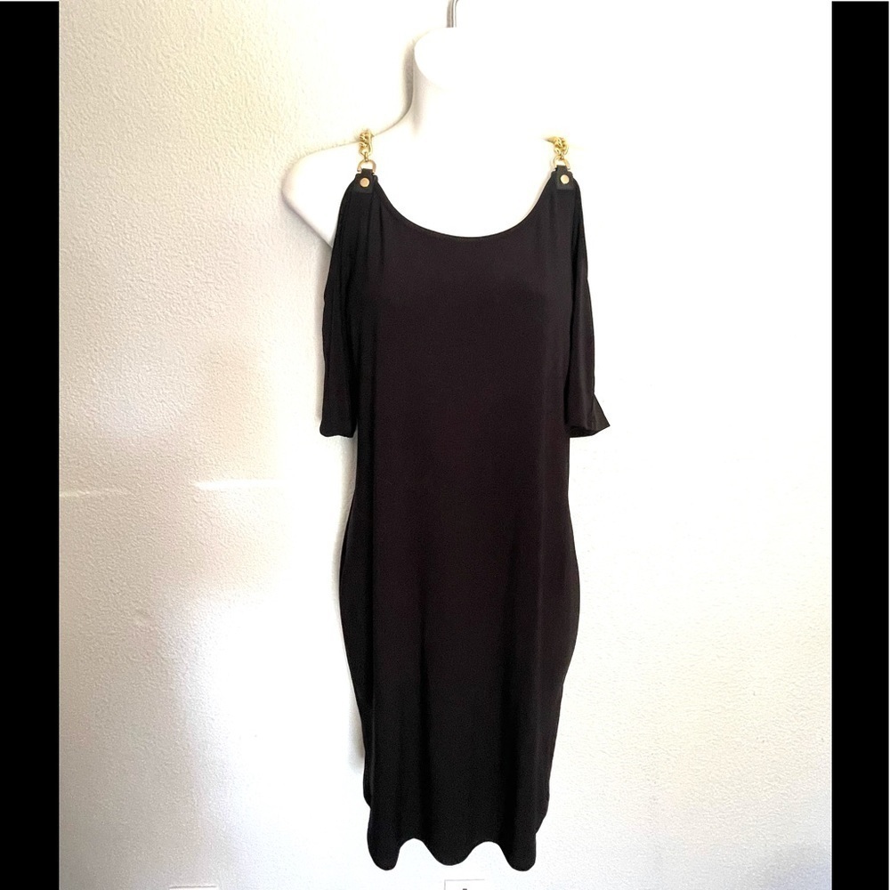 SOHO APPAREL gold chain cold shoulder black dress - Picture 10 of 10